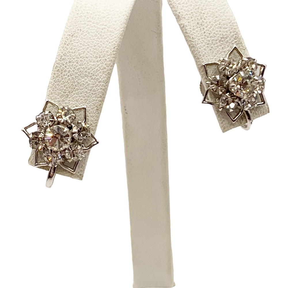 Darius vintage sparkling prong set clear rhinestone flower screw back earrings